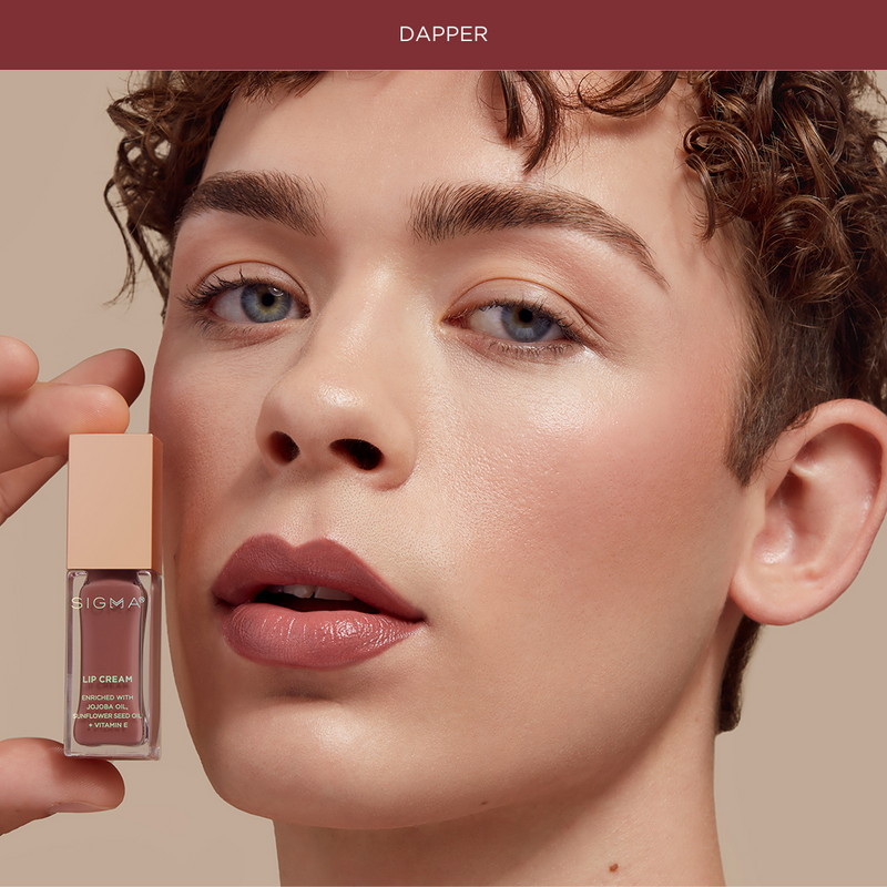 DAPPER LIP CREAM MODEL