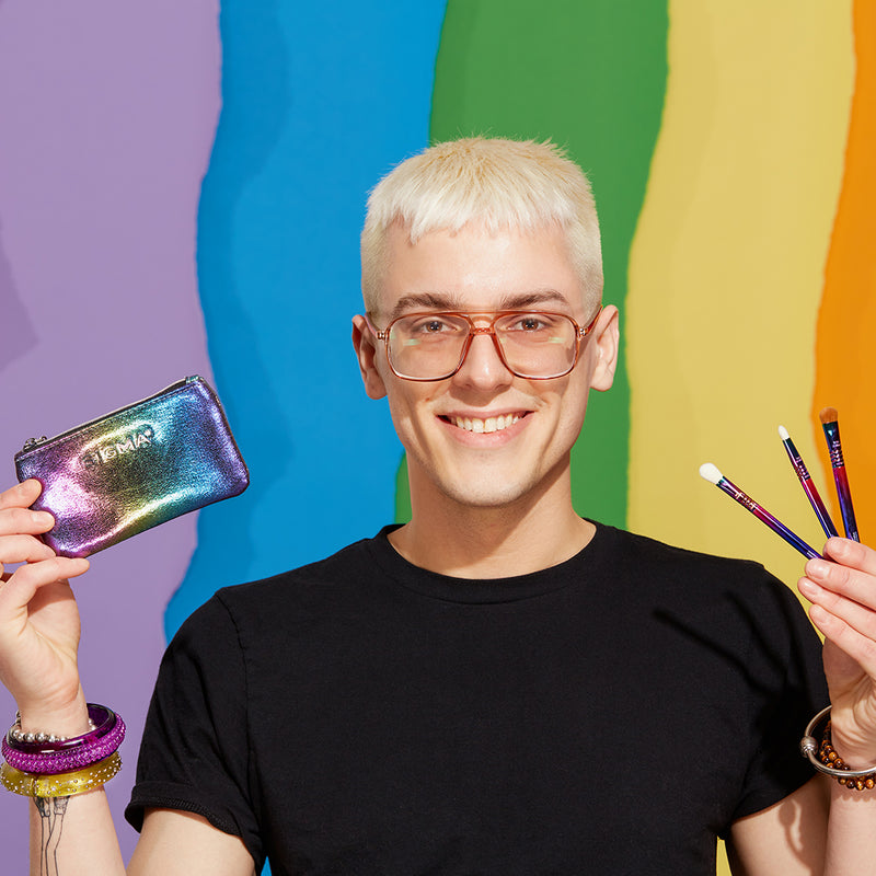 FESTIVAL MINI BRUSH SET MODEL IMAGE