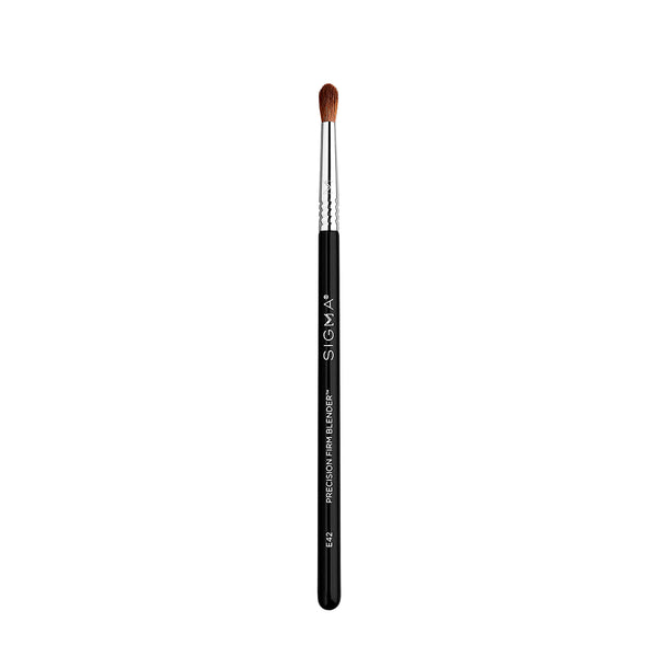E42 PRECISION FIRM BLENDER™ BRUSH