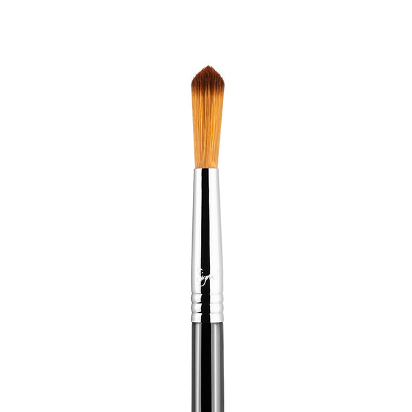 E48 POINTED CREASE BRUSH