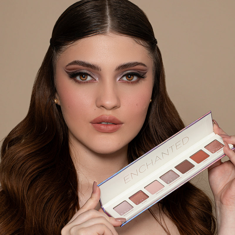 ENCHANTED MINI EYESHADOW PALETTE