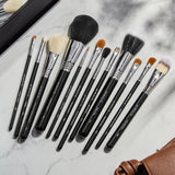 ESSENTIAL BRUSH SET