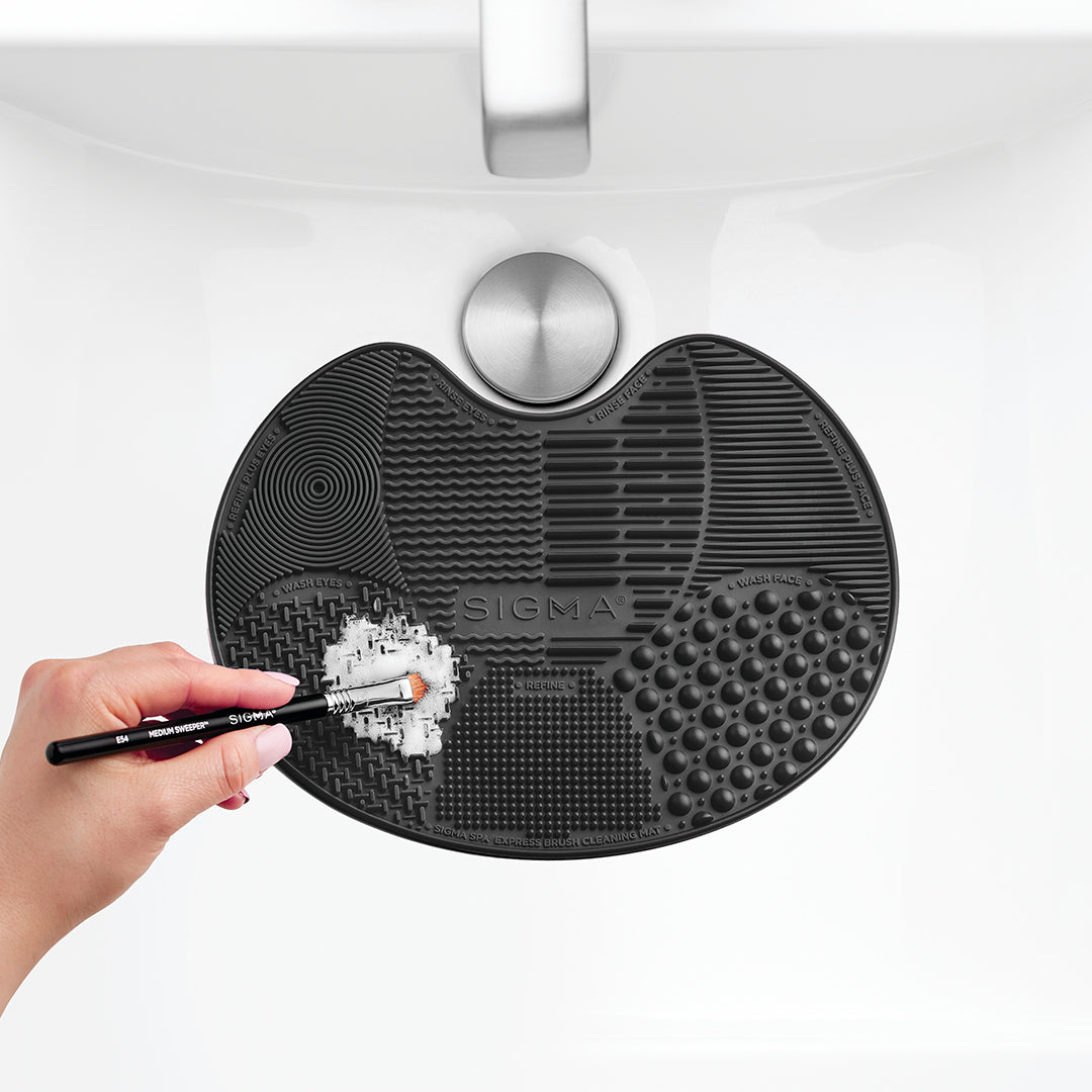 Sigma Spa® Travel Brush Cleaning Mat Sigma Beauty